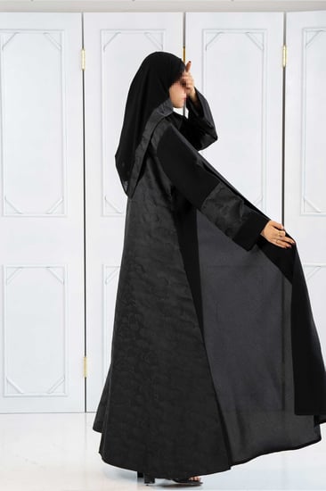 عبايات مناسبات عباية كلوش عبايات مطرزة عبايات ملونة عباية انيقة  عباية