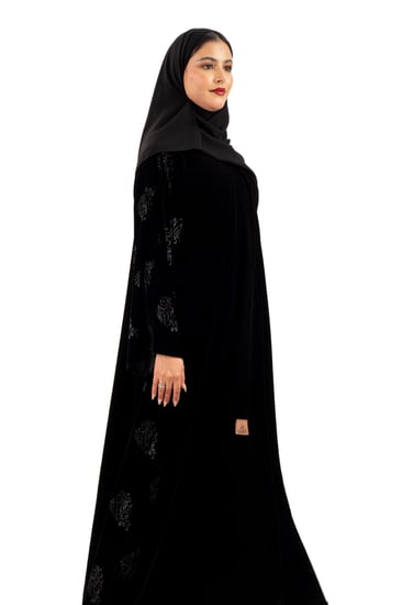 عباية بيسان يتدخيلة مخمل مشجر لامع خفيف