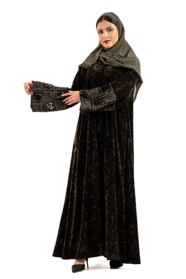 عباية أفنان باللون الزيتي الداكن