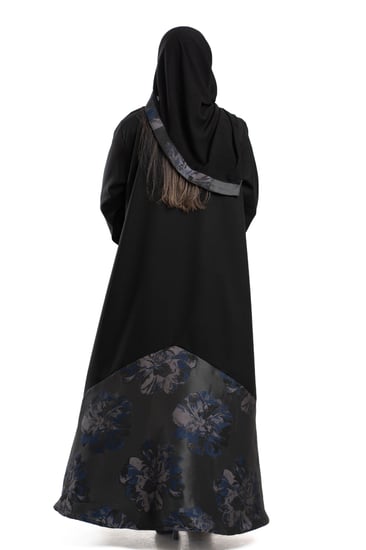 عبايات مناسبات عباية كلوش عبايات مطرزة عبايات ملونة عباية انيقة  عباية