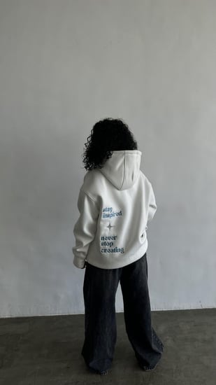 هودي أبيض oversize