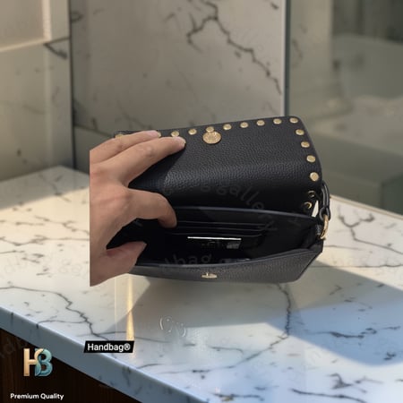 شنط فالنتينو هاندباق