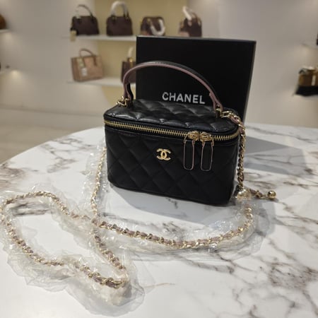 شنطة شانيل هاند باق