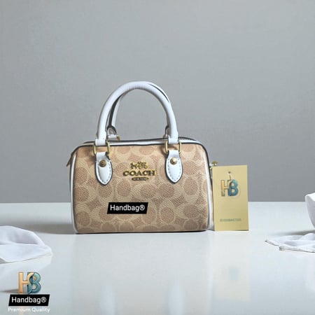شنطة كوتش ميني RAWAN جلد وايت