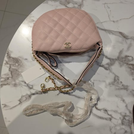 شنطة شانيل هاند باق