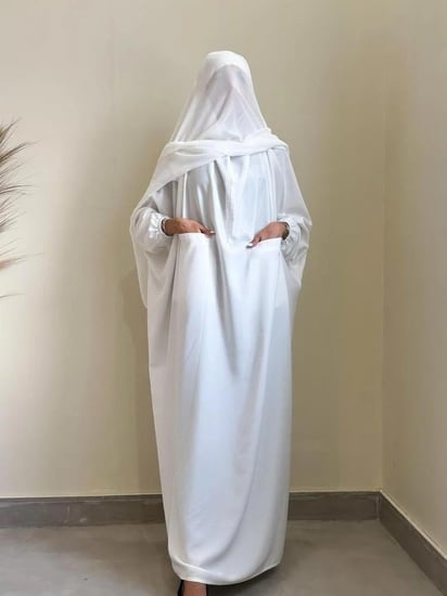 عباية الحج و العمرة الاكثر طلب بلون البيض والاسود