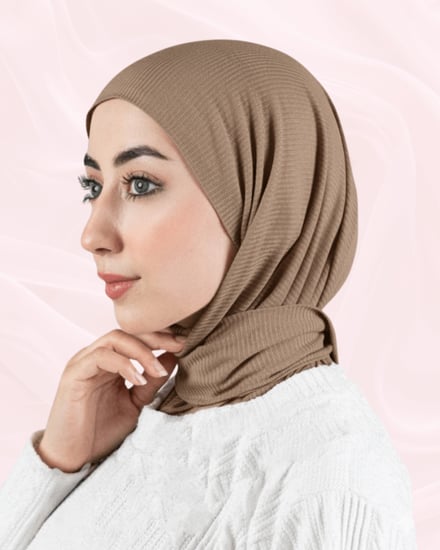 حجاب طباقي بكبسات خلفية (سهل الأرتداء)