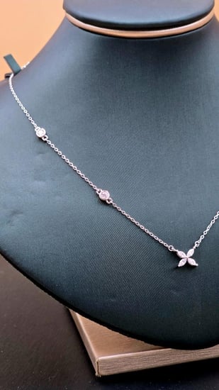 ندى الفجر قلاده فضه 925