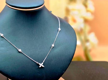 ندى الفجر قلاده فضه 925