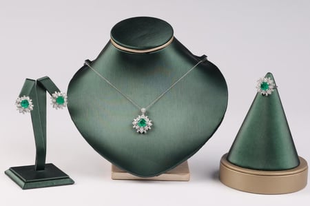 إميريل نصف طقم فضه 925 قلاده و خاتم واقراط