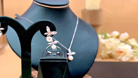 لؤلؤه الاعماق نصف طقم فضه 925 قلاده و خاتم واقراط