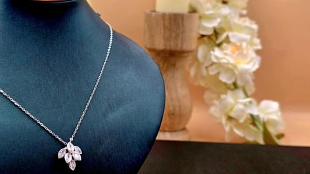 مشكاة النور قلاده فضه 925