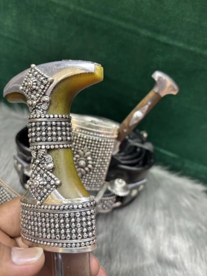 جنبية خنجر فضة