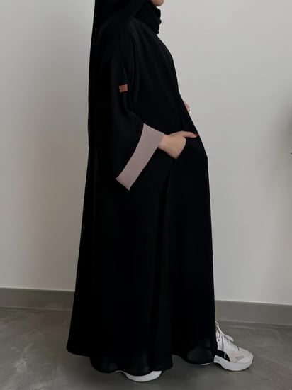 عباية نص كلوش