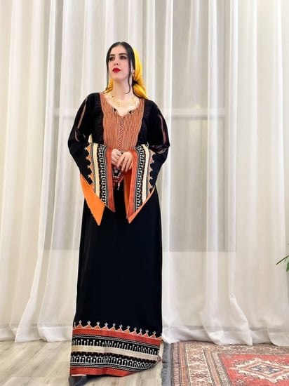 ثوب عسيري اسود  مع برتقالي رقم 28