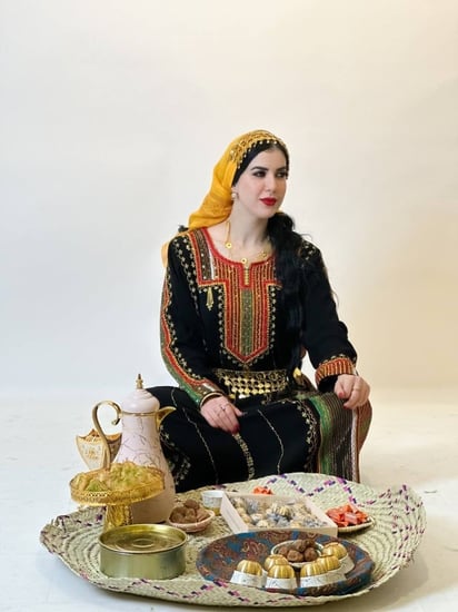 ثوب عسيري اسود رقم 34