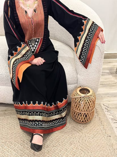 ثوب عسيري اسود  مع برتقالي رقم 28
