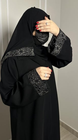 عباية نص كلوش بنقش اسود-849