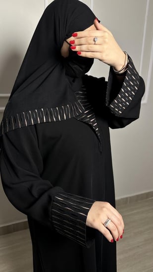 عباية نص كلوش بتدخيلة مقلمة-877