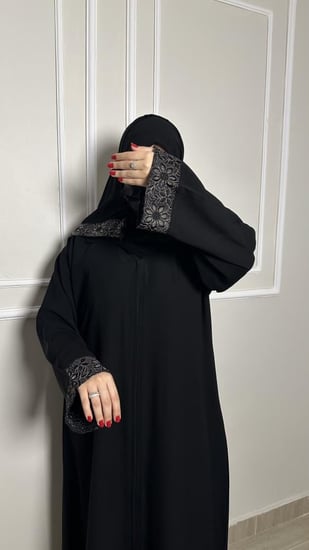 عباية نص كلوش بنقش اسود-849