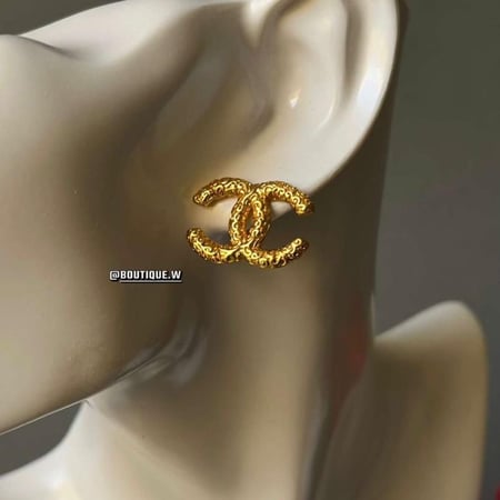 ChEar5 C Hammered Gold Stude