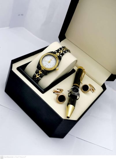 ساعات مواليد ذهبي