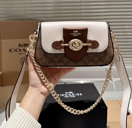 شنطة COACH نسائية
