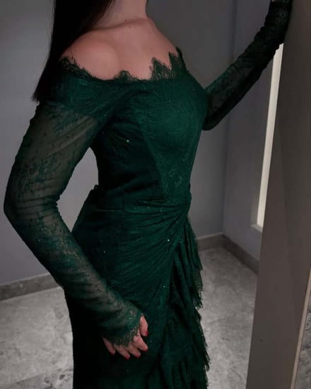 فستان دانتيل وفصوص