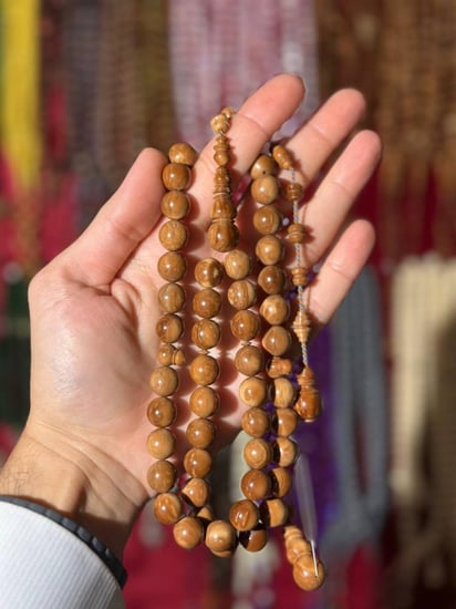 مسباح من خشب الكوك الطبيعي