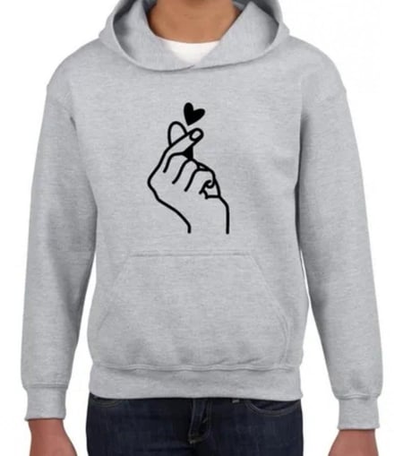 بلوفر رجالي راقي يناسب النساء و الرجال