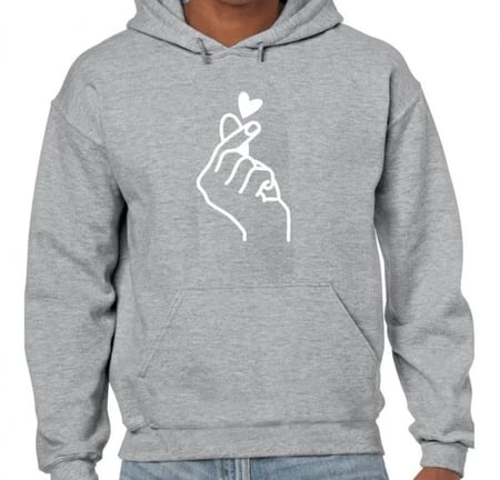 بلوفر رجالي راقي يناسب النساء و الرجال