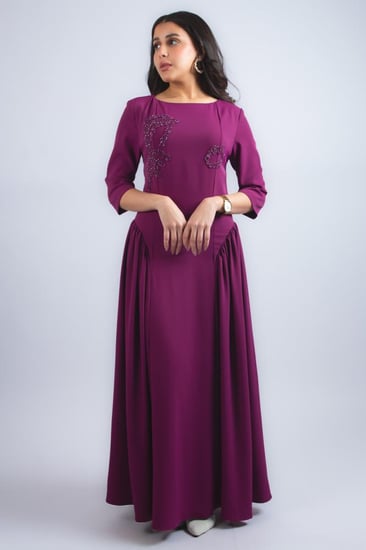 فستان لمسة أناقة ناعمة