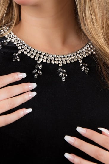 جلابية سهرة مخمل بتطريز وبكلة لامعة