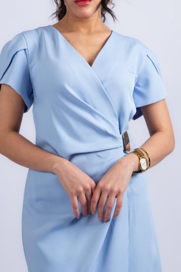 فستان سكون الأناقة الناعمة