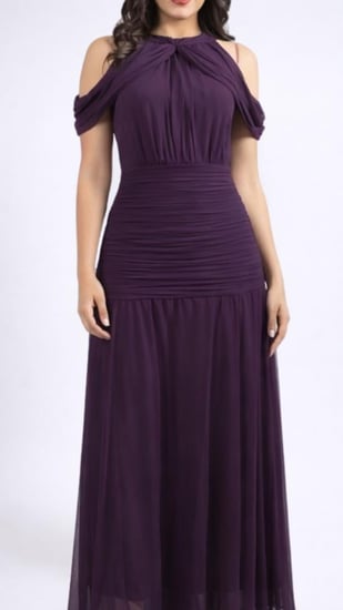 فستان تٌل ناعم بتصميم انسيابي