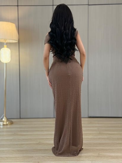 فستان لمسة أناقة ربيعية ناعمة