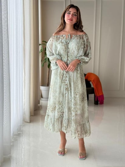 فستان ستايل الـ Off-Shoulder
