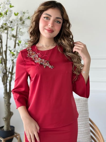 طقم بلمسات تطريز بتصميم عصري