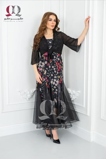 فستان فلورا المزين بطبعات الورود مع جاكيت شيفون أسود