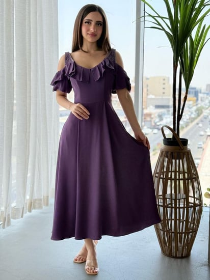 فستان ميد ناعم مكشوف الاكتاف