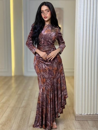 انسياب الأنوثة بنقشة هادئة