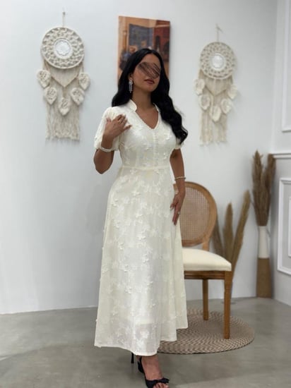 فستان دانتيل مورد بياقه V