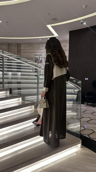 عباية لينن باللون البني