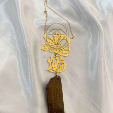 تعليقة سيارة مطلية بالذهب مع العود بالأسم حسب طلبك