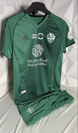 طقم الأهلي أساسي