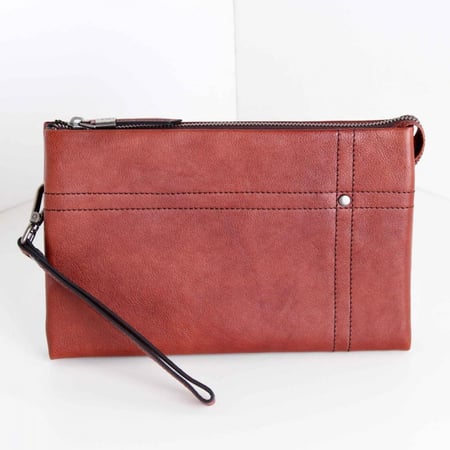 شنطة يد رجالية كميت