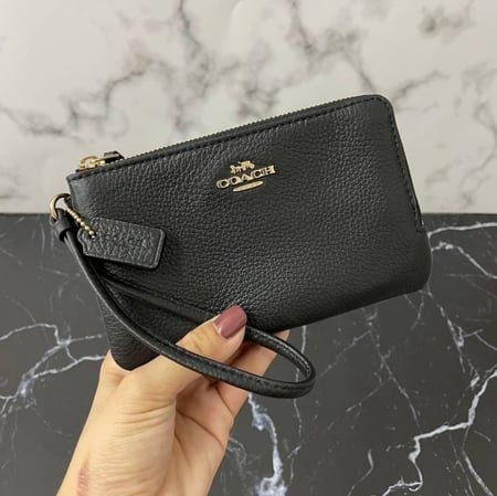 محفظة يد كوتش صغيرة اسود