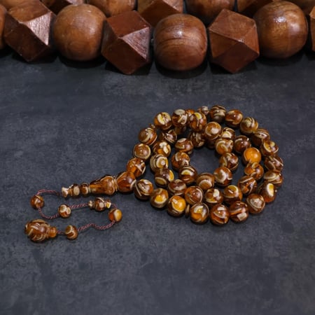 سبحة من جلد النمر الطبيعي