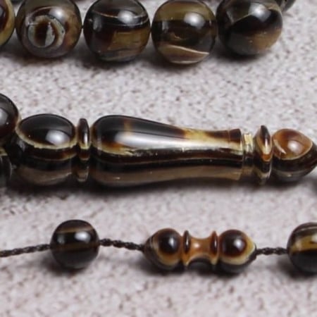 سبحة مميزة جدا من ظهر السلحفاة