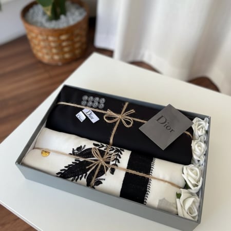 هدايا ديور الشتويه الجديد